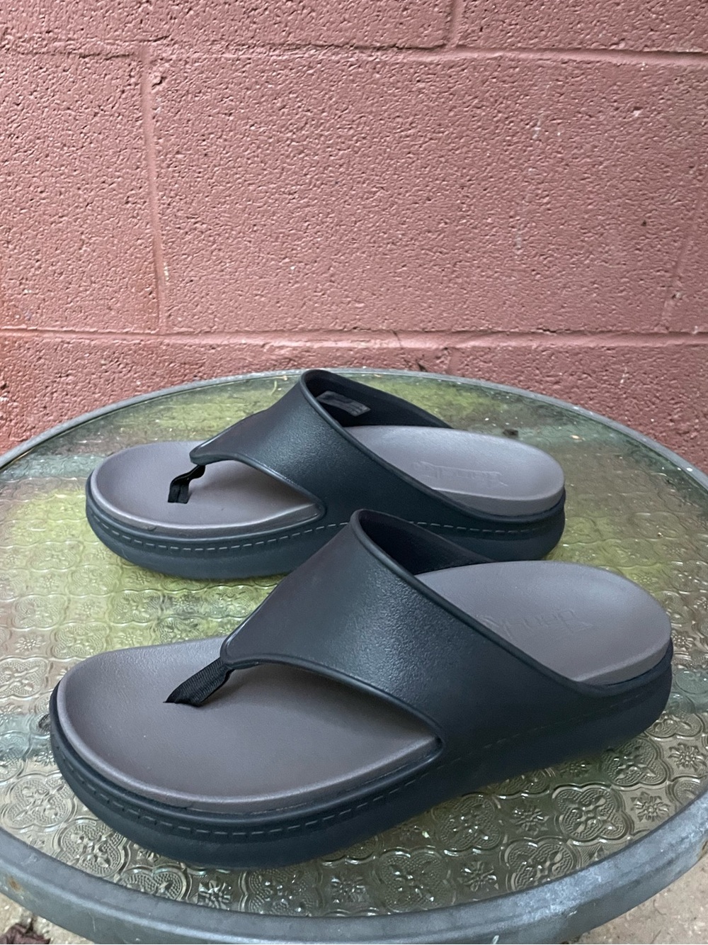 New Dansko Platform Thong Sandals Size 39